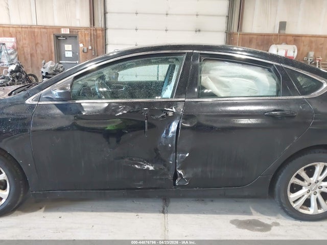 2015 Chrysler 200 Limited მანქანა იყიდება აუქციონზე, vin: 1C3CCCAB3FN642041, აუქციონის ნომერი: 44876796