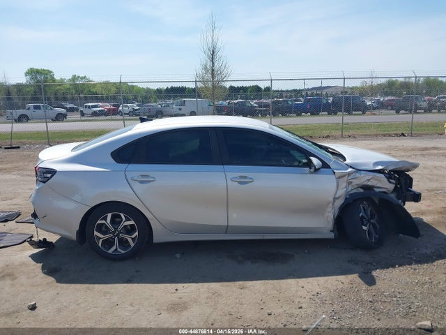 Продажа на аукционе авто 2020 Kia Forte Lxs, vin: 3KPF24ADXLE173016, номер лота: 44876814