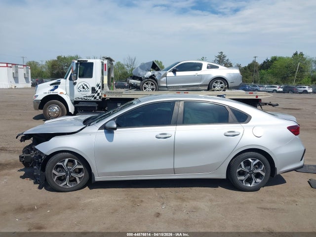 Продажа на аукционе авто 2020 Kia Forte Lxs, vin: 3KPF24ADXLE173016, номер лота: 44876814