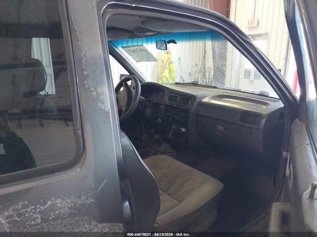 44876821 :رقم المزاد ، 1N6HD16Y9SC333807 vin ، 1995 Nissan Truck King Cab Se/king Cab Xe مزاد بيع