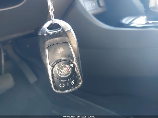 44876823 :رقم المزاد ، KL4MMFSLXMB149813 vin ، 2021 Buick Encore Gx Fwd Essence مزاد بيع