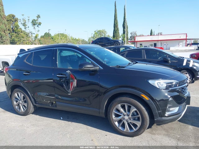 44876823 :رقم المزاد ، KL4MMFSLXMB149813 vin ، 2021 Buick Encore Gx Fwd Essence مزاد بيع
