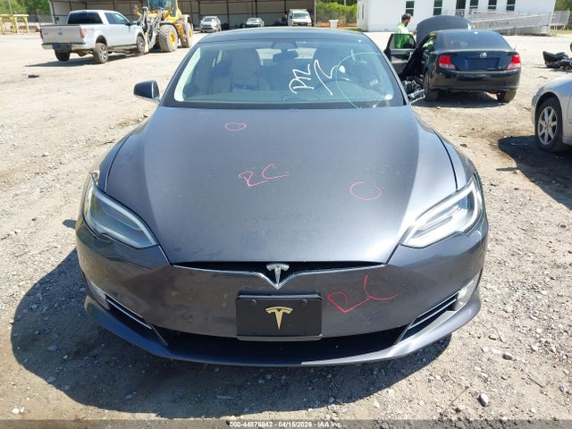 44876842 :رقم المزاد ، 5YJSA1E23HF227170 vin ، 2017 Tesla Model S مزاد بيع