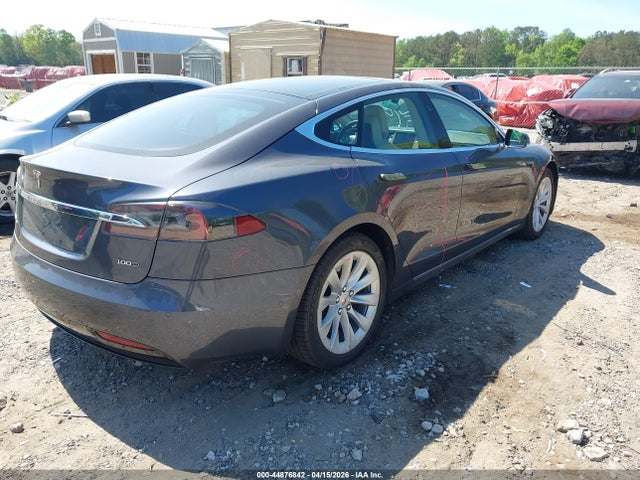 44876842 :رقم المزاد ، 5YJSA1E23HF227170 vin ، 2017 Tesla Model S مزاد بيع