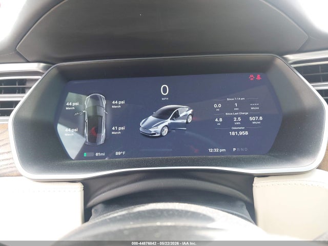 44876842 :رقم المزاد ، 5YJSA1E23HF227170 vin ، 2017 Tesla Model S مزاد بيع
