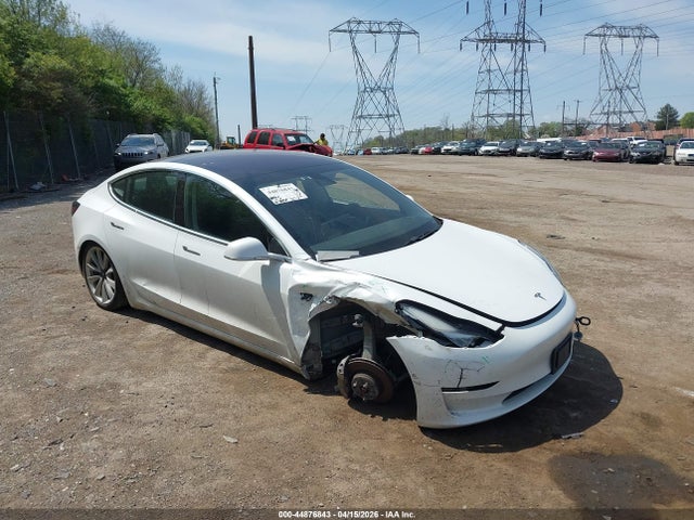 Продаж на аукціоні авто 2018 Tesla Model 3 Long Range/performance, vin: 5YJ3E1EB1JF067546, номер лоту: 44876843