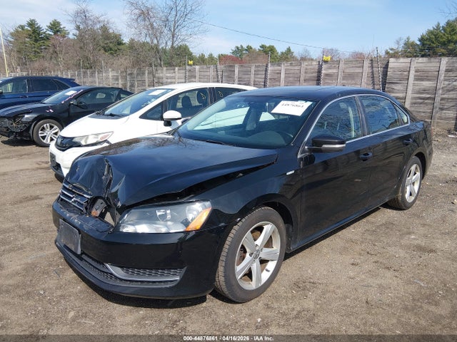 2013 Volkswagen Passat 2.5l Se მანქანა იყიდება აუქციონზე, vin: 1VWBP7A36DC080511, აუქციონის ნომერი: 44876861