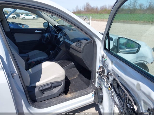 2019 Volkswagen Tiguan 2.0t Se/2.0t Sel/2.0t Sel R-line/2.0t Sel R-line Black მანქანა იყიდება აუქციონზე, vin: 3VV2B7AX7KM045879, აუქციონის ნომერი: 44876891