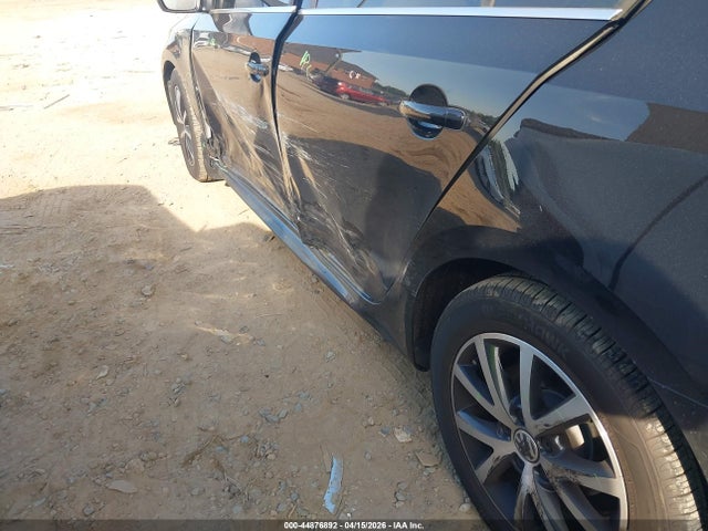 44876892 :رقم المزاد ، 3VWDB7AJ2HM207510 vin ، 2017 Volkswagen Jetta 1.4t Se مزاد بيع