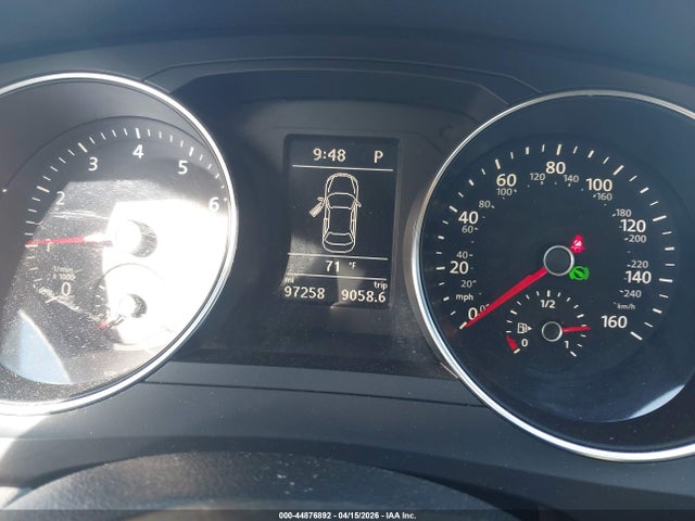 44876892 :رقم المزاد ، 3VWDB7AJ2HM207510 vin ، 2017 Volkswagen Jetta 1.4t Se مزاد بيع