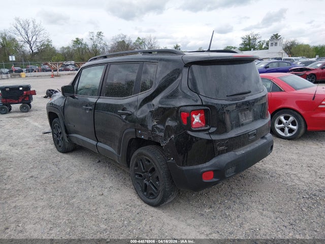 2018 JEEP RENEGADE ZACCJBAB8JPJ07425 Photo 2