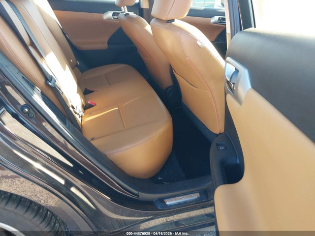 44876925 :رقم المزاد ، JTHKD5BH8B2002677 vin ، 2011 Lexus Ct 200h Premium مزاد بيع
