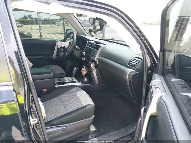 Продаж на аукціоні авто 2022 Toyota 4runner Sr5, vin: JTEMU5JR7N6063385, номер лоту: 44876962