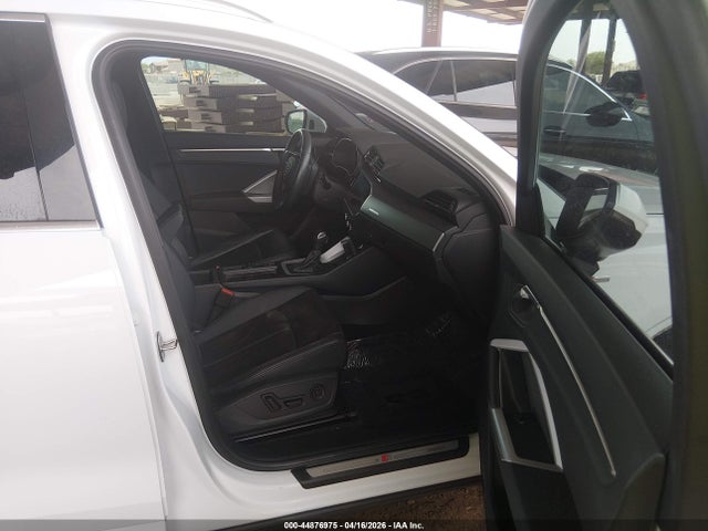2024 Audi Q3 Premium 45 Tfsi S Line Quattro Tiptronic მანქანა იყიდება აუქციონზე, vin: WA1DECF33R1128319, აუქციონის ნომერი: 44876975