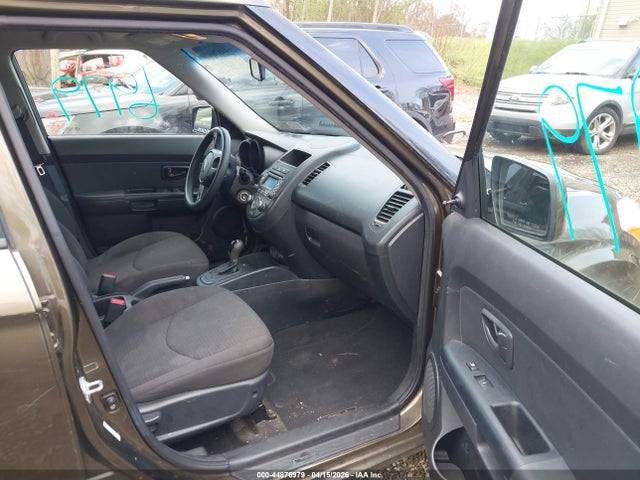 44876979 :رقم المزاد ، KNDJT2A52D7498412 vin ، 2013 Kia Soul مزاد بيع