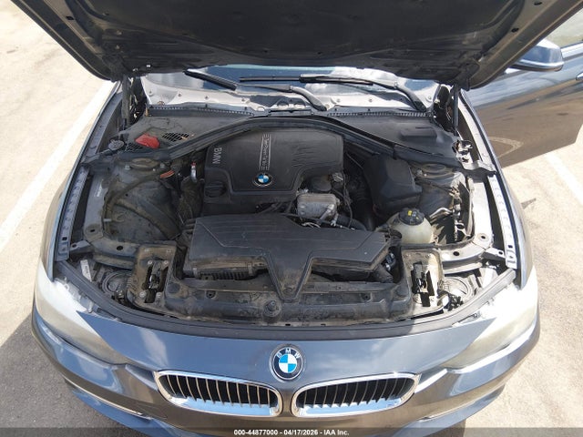 2014 Bmw 328i მანქანა იყიდება აუქციონზე, vin: WBA3A5G57ENP33484, აუქციონის ნომერი: 44877000