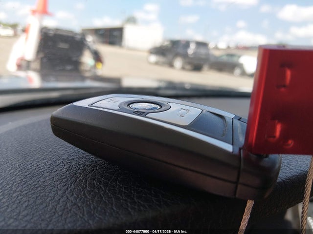 2014 Bmw 328i მანქანა იყიდება აუქციონზე, vin: WBA3A5G57ENP33484, აუქციონის ნომერი: 44877000