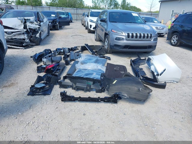 2026 Honda Cr-v Hybrid Awd Sport მანქანა იყიდება აუქციონზე, vin: 7FARS6H51TE069486, აუქციონის ნომერი: 44877054