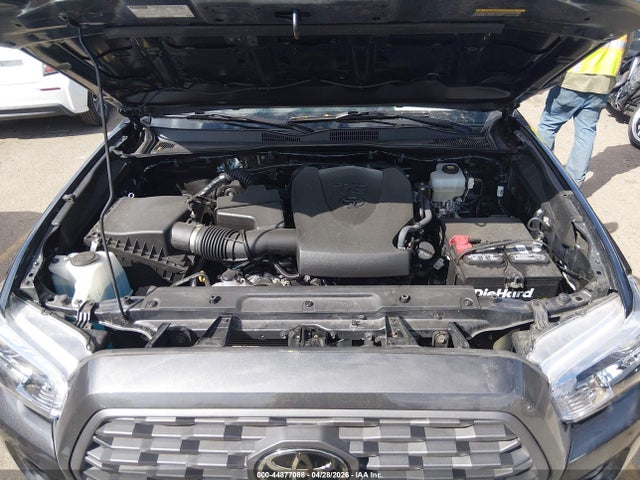 3TMCZ5AN5NM525862 Toyota Tacoma 4wd Trd Off Road