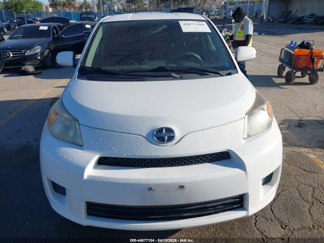 JTKKUPB40E1039882 Scion XD