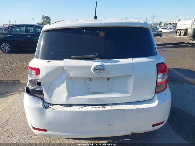 JTKKUPB40E1039882 Scion XD