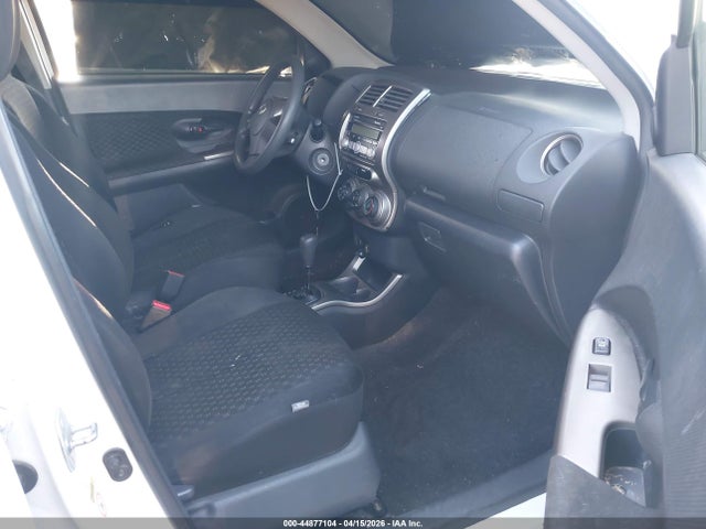JTKKUPB40E1039882 Scion XD