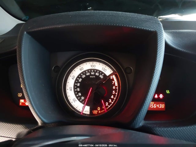 JTKKUPB40E1039882 Scion XD