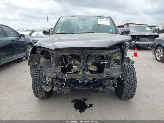 2021 Toyota 4runner Sr5 მანქანა იყიდება აუქციონზე, vin: JTEMU5JR9M5874383, აუქციონის ნომერი: 44877132