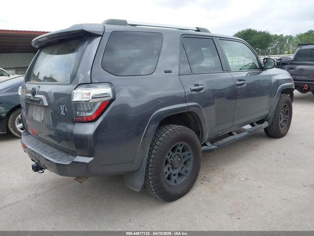 2021 Toyota 4runner Sr5 მანქანა იყიდება აუქციონზე, vin: JTEMU5JR9M5874383, აუქციონის ნომერი: 44877132