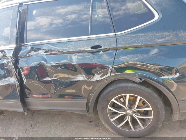 Продажа на аукционе авто 2019 Volkswagen Tiguan, vin: 3VV3B7AX2KM144047, номер лота: 44877154