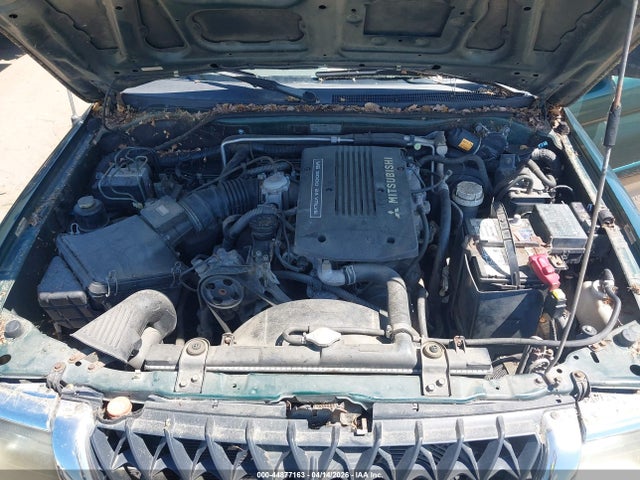 2000 MITSUBISHI MONTERO SPORT JA4MT31H1YP014100 Photo 9