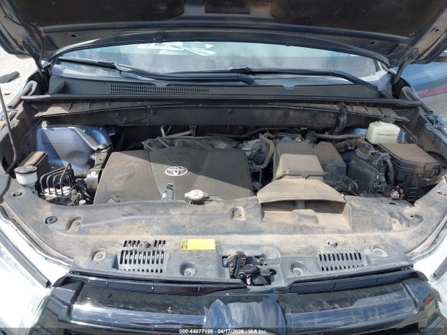 Aukcja sprzedaży 2018 Toyota Highlander Xle, vin: 5TDJZRFH8JS486924, numer aukcji: 44877198