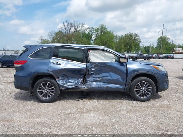 Aukcja sprzedaży 2018 Toyota Highlander Xle, vin: 5TDJZRFH8JS486924, numer aukcji: 44877198