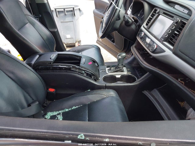 Aukcja sprzedaży 2018 Toyota Highlander Xle, vin: 5TDJZRFH8JS486924, numer aukcji: 44877198
