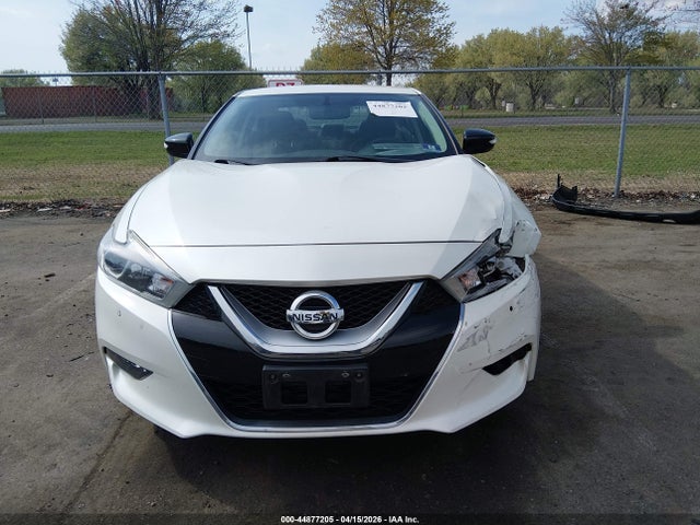 44877205 :رقم المزاد ، 1N4AA6AP8HC430598 vin ، 2017 Nissan Maxima 3.5 Sv مزاد بيع