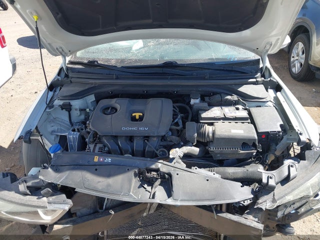 KMHD84LF9HU382790 Hyundai ELANTRA SE