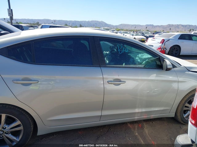 KMHD84LF9HU382790 Hyundai ELANTRA SE