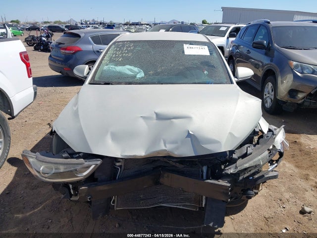 KMHD84LF9HU382790 Hyundai ELANTRA SE