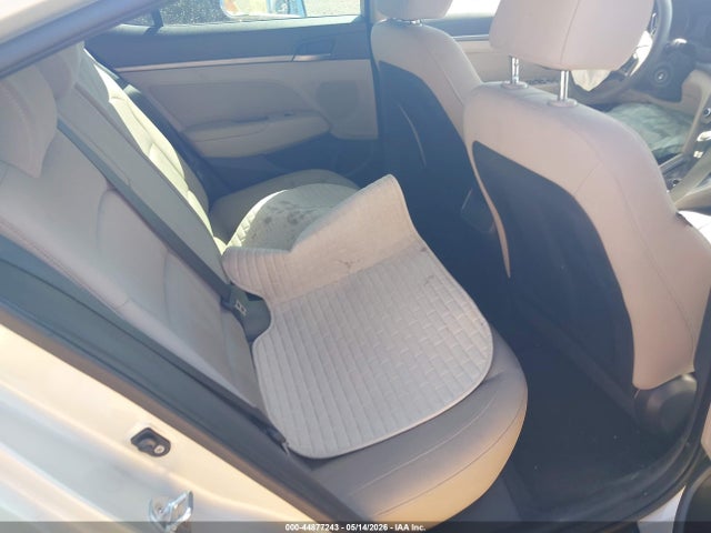 KMHD84LF9HU382790 Hyundai ELANTRA SE