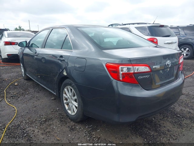 44877248 :رقم المزاد ، 4T4BF1FK8CR157375 vin ، 2012 Toyota Camry Le مزاد بيع