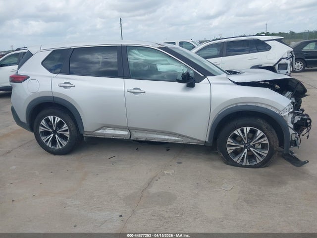5N1BT3BA3PC836252 Nissan Rogue Sv Fwd