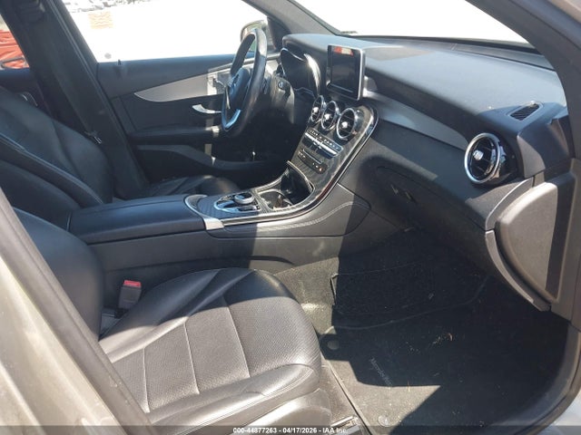 2019 Mercedes-benz Glc 300 4matic მანქანა იყიდება აუქციონზე, vin: WDC0G4KB2KV124210, აუქციონის ნომერი: 44877263