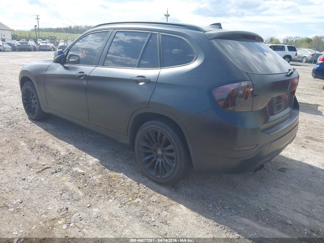 2014 BMW X1 WBAVL1C58EVY19386 Photo 2