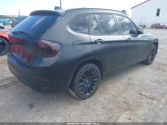 2014 BMW X1 WBAVL1C58EVY19386 Photo 3