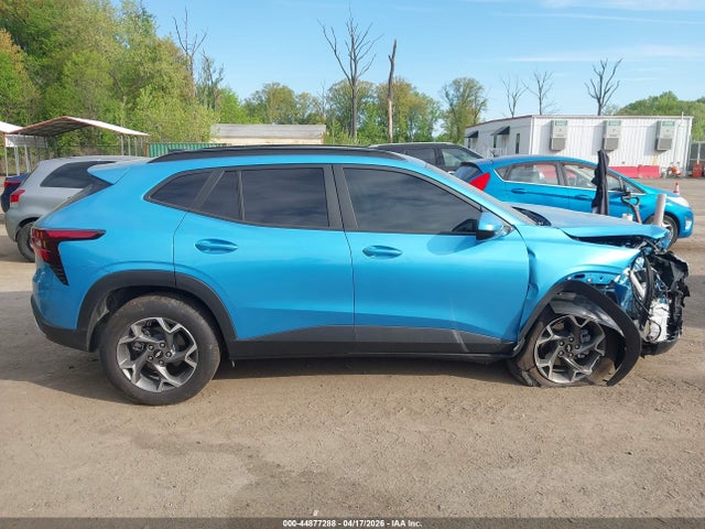 2025 Chevrolet Trax Fwd Lt მანქანა იყიდება აუქციონზე, vin: KL77LHEP0SC284562, აუქციონის ნომერი: 44877288