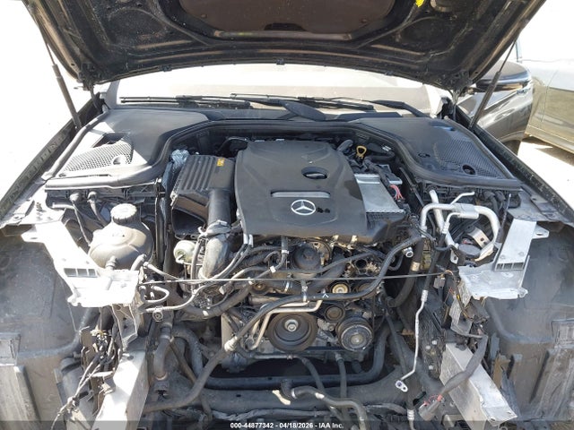 44877342 :رقم المزاد ، WDDZF4JB3KA526669 vin ، 2019 Mercedes-benz E 300 مزاد بيع