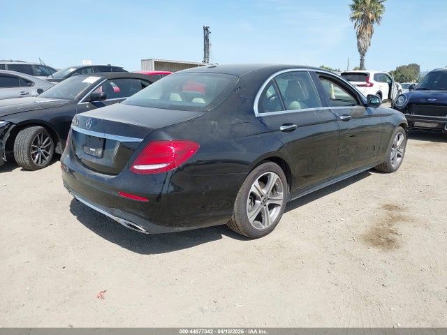 44877342 :رقم المزاد ، WDDZF4JB3KA526669 vin ، 2019 Mercedes-benz E 300 مزاد بيع