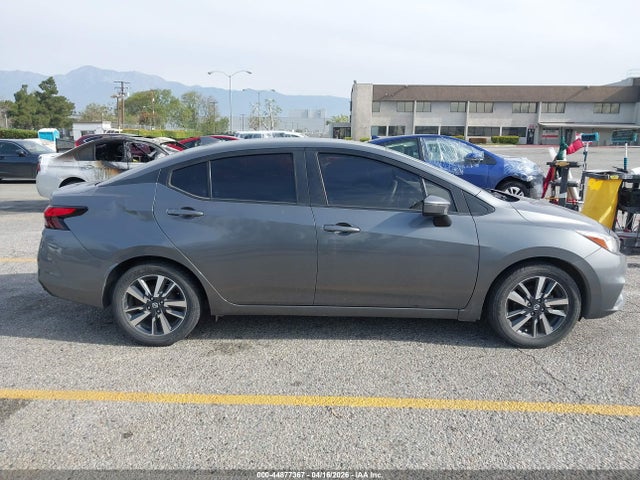 2021 Nissan Versa Sv Xtronic Cvt მანქანა იყიდება აუქციონზე, vin: 3N1CN8EV9ML831414, აუქციონის ნომერი: 44877367