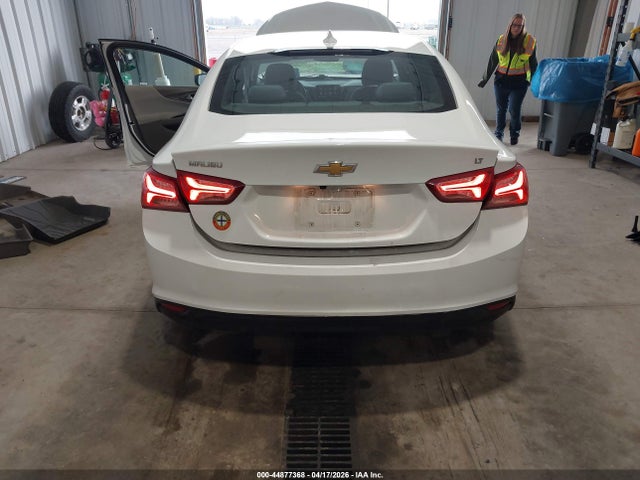 44877368 :رقم المزاد ، 1G1ZD5ST1NF155377 vin ، 2022 Chevrolet Malibu Fwd Lt مزاد بيع