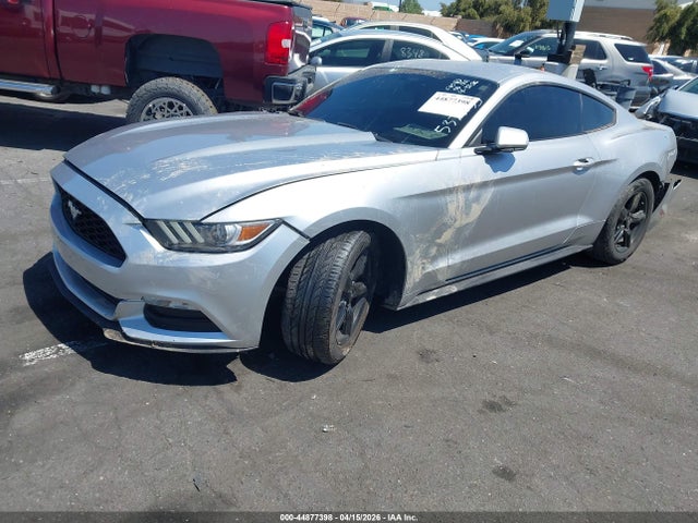 Ford Mustang V6 2015 1FA6P8AM9F5373335 Image 2